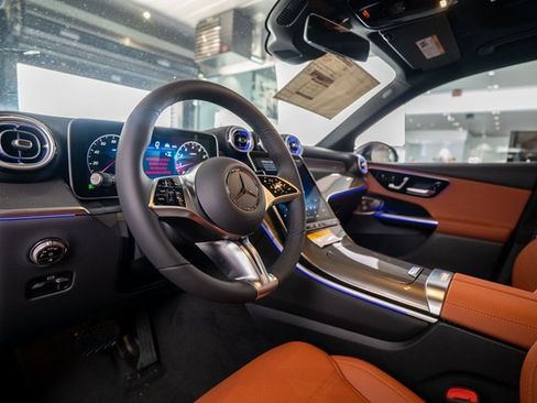 Certified 2025 Mercedes-Benz GLC 300 4MATIC image 12