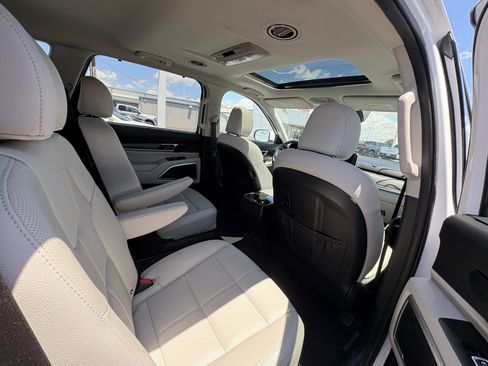 Used 2021 Kia Telluride EX w/ EX Premium Package FWD image 23