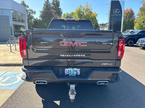 Used 2024 GMC Sierra 1500 AT4 w/ Technology Package AWD/4WD image 8