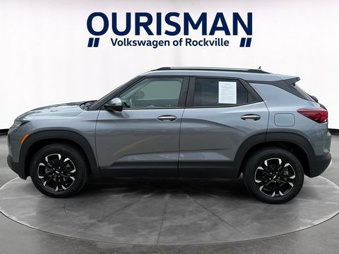 Used 2021 Chevrolet TrailBlazer LT w/ Convenience Package AWD/4WD image 2