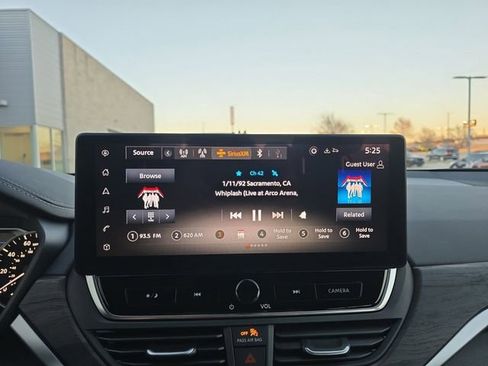 New 2025 Nissan Altima 2.5 SL image 8