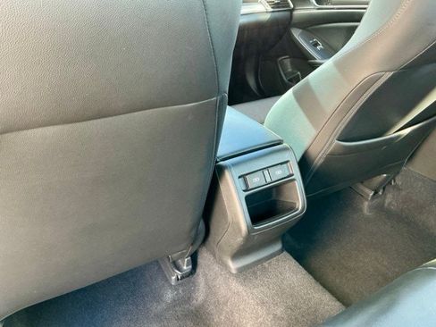 Used 2022 Honda Accord Sport image 10