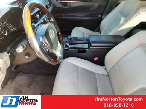 Used 2013 Lexus ES 350 w/ Premium Pkg image 14