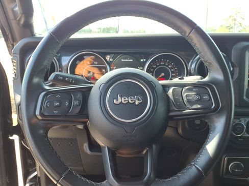 Used 2022 Jeep Wrangler Unlimited Sport AWD/4WD image 30