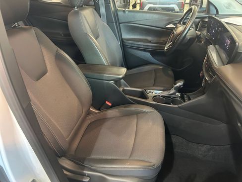 Used 2025 Buick Encore GX Preferred AWD/4WD image 34