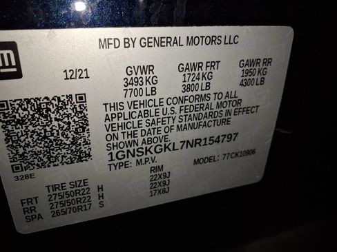 Used 2022 Chevrolet Suburban High Country w/ Premium Package AWD/4WD image 32