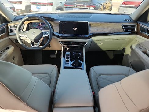 New 2026 Volkswagen Atlas SE image 11