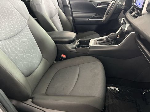 Used 2024 Toyota RAV4 XLE FWD image 26