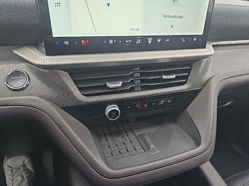 Used 2025 Ford Explorer Platinum w/ Ultimate Package image 27