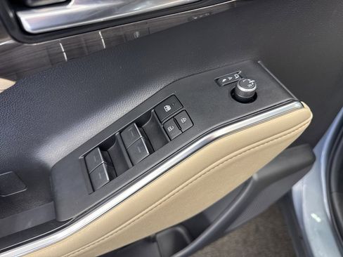 Used 2023 Toyota Highlander Platinum image 38
