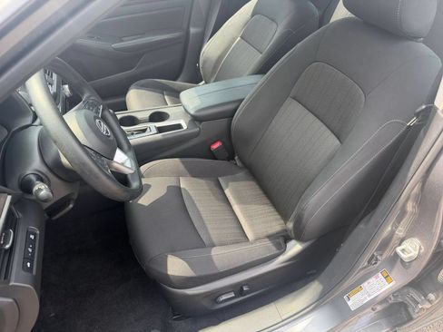 Used 2026 Nissan Altima 2.5 SV FWD image 36