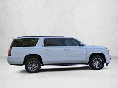 Used 2020 GMC Yukon XL SLT RWD image 4