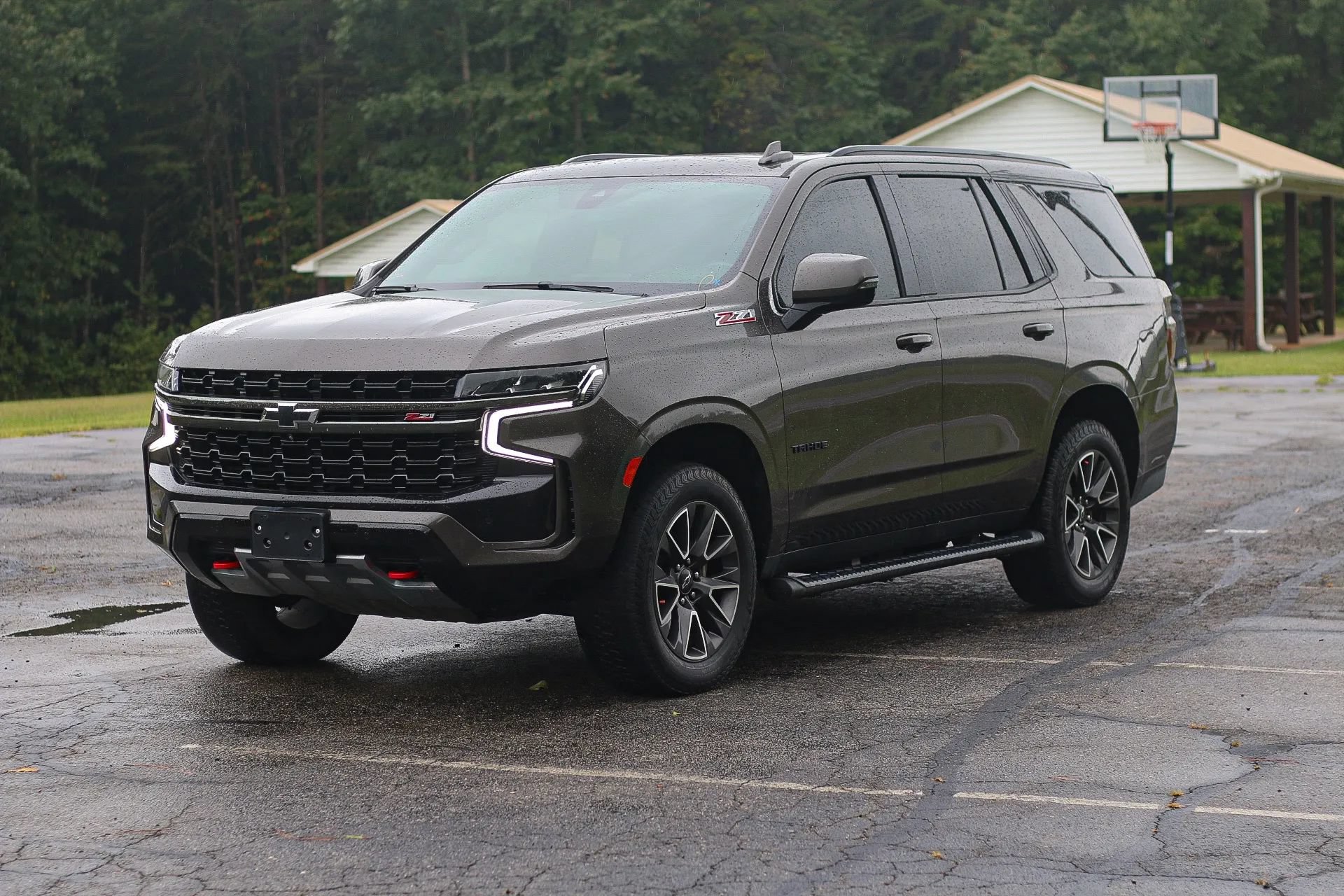 Used 2021 Chevrolet Tahoe Z71 w/ Z71 Signature Package AWD/4WD image 2