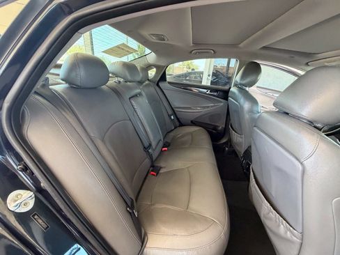 Used 2012 Hyundai Sonata Limited w/ Navigation Pkg FWD image 16