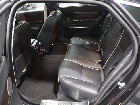 Used 2014 Jaguar XJ L Portfolio image 39
