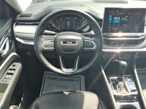 Used 2022 Jeep Compass Limited AWD/4WD image 5