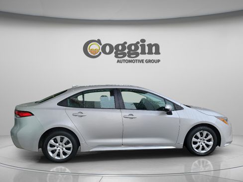 Used 2024 Toyota Corolla LE image 4