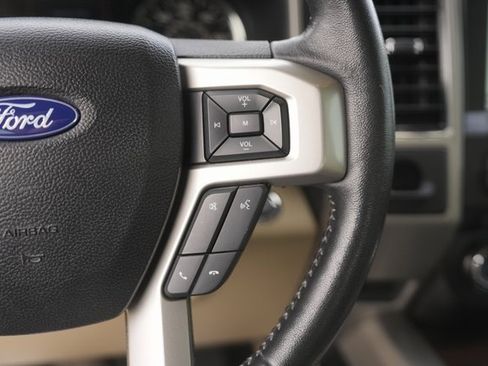 Used 2017 Ford F150 Lariat image 23