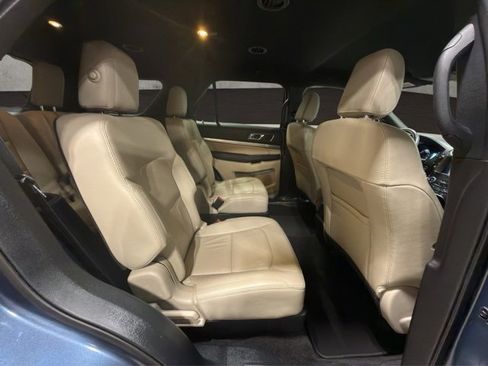 Used 2018 Ford Explorer XLT w/ Equipment Group 202A image 20
