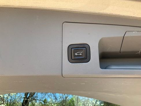 Used 2017 Cadillac XT5 Premium Luxury image 19