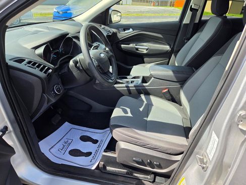 Used 2019 Ford Escape SE FWD image 9