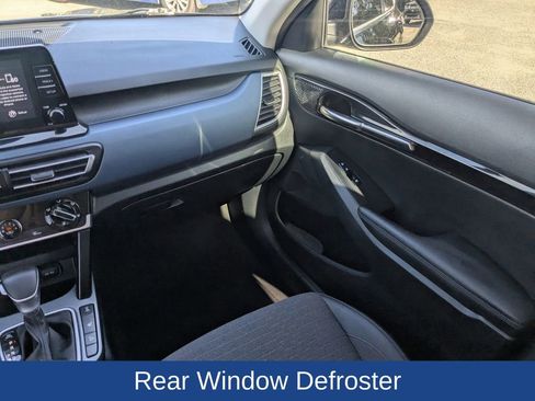 Used 2021 Kia Seltos S image 17