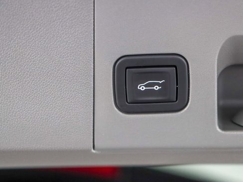 Used 2023 Cadillac XT5 Premium Luxury w/ Technology Package FWD image 32