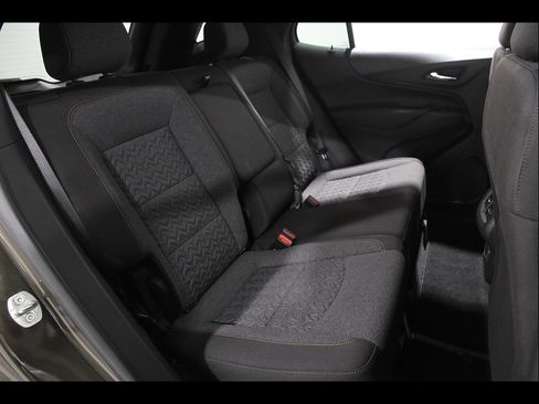 Certified 2023 Chevrolet Equinox LT AWD/4WD image 18