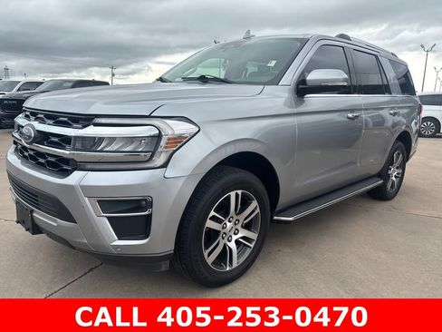 Used 2023 Ford Expedition Limited RWD image 2