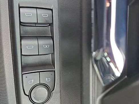 Used 2023 Chevrolet Colorado LT w/ LT Convenience Package image 15