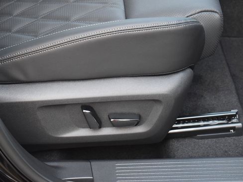 New 2026 Nissan Rogue Platinum image 71