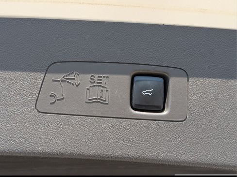 Used 2020 Lincoln Corsair FWD image 11