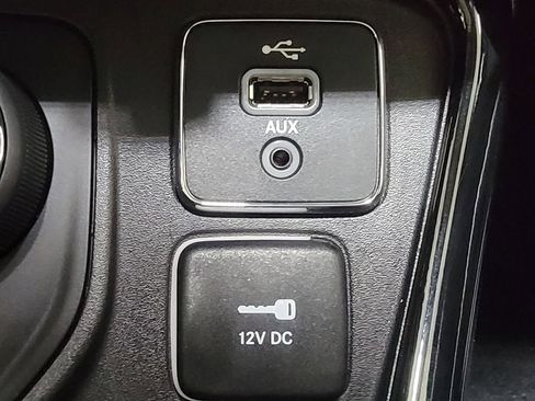 Used 2018 Jeep Compass Limited w/ Navigation Group AWD/4WD image 24