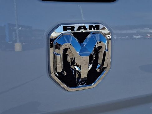 Used 2024 RAM 2500 Tradesman w/ Chrome Appearance Group image 30