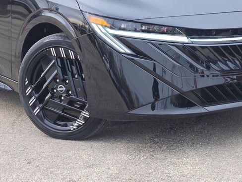 New 2026 Nissan Sentra SR w/ Floor Mat Package image 3