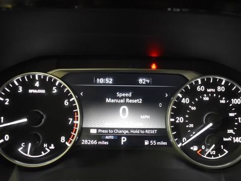 Used 2023 Nissan Pathfinder SL AWD/4WD image 28