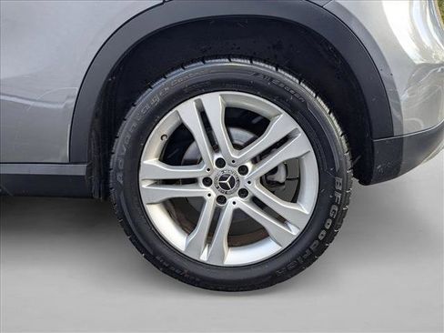 Used 2019 Mercedes-Benz GLA 250 4MATIC image 23