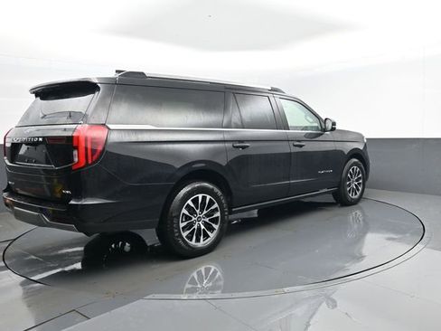 Used 2025 Ford Expedition Max Platinum AWD/4WD image 31