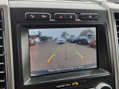 Used 2020 Ford Expedition Max XLT w/ Equipment Group 202A AWD/4WD image 16