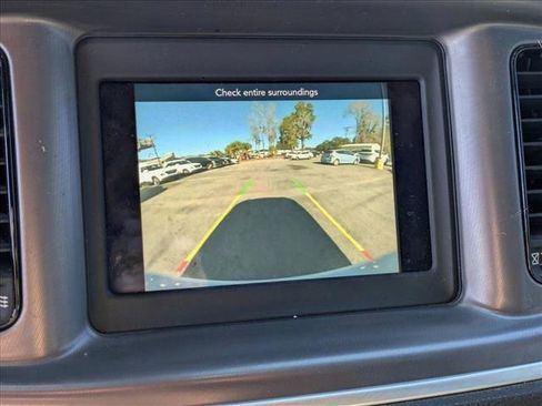 Used 2022 Dodge Charger SXT w/ Blacktop Package image 11