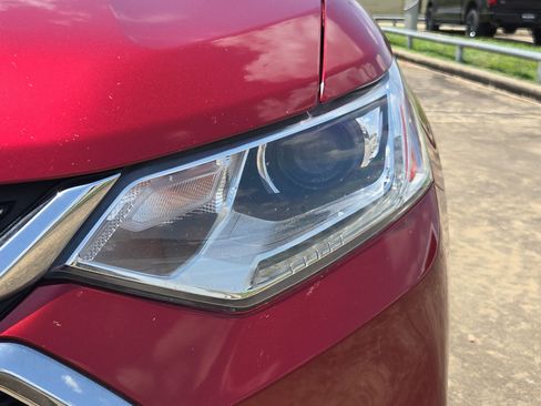 Used 2019 Chevrolet Traverse LT FWD image 10