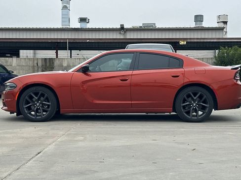 Used 2021 Dodge Charger SXT w/ Blacktop Package image 6