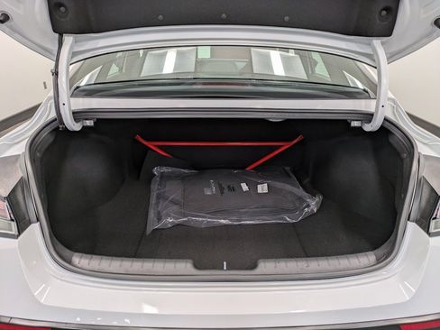 Used 2025 Hyundai Elantra N image 24