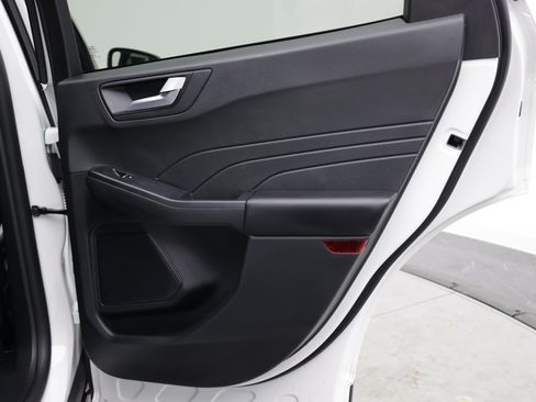 Used 2024 Ford Escape SE FWD image 37