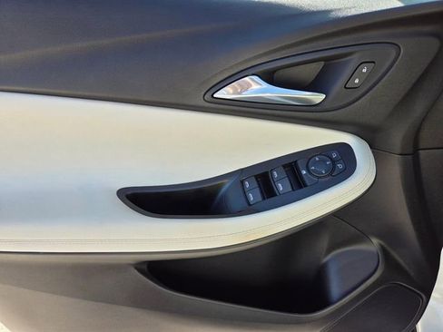 Used 2024 Buick Encore GX Preferred w/ Advanced Technology Package FWD image 16