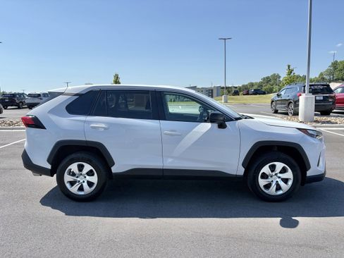 Used 2023 Toyota RAV4 LE FWD image 6