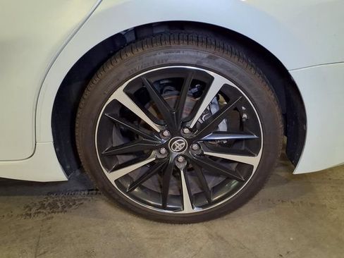 Used 2019 Toyota Camry XSE w/ Driver Assist Package FWD image 23