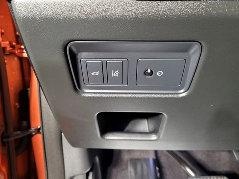 Used 2018 Land Rover Discovery HSE Luxury image 42