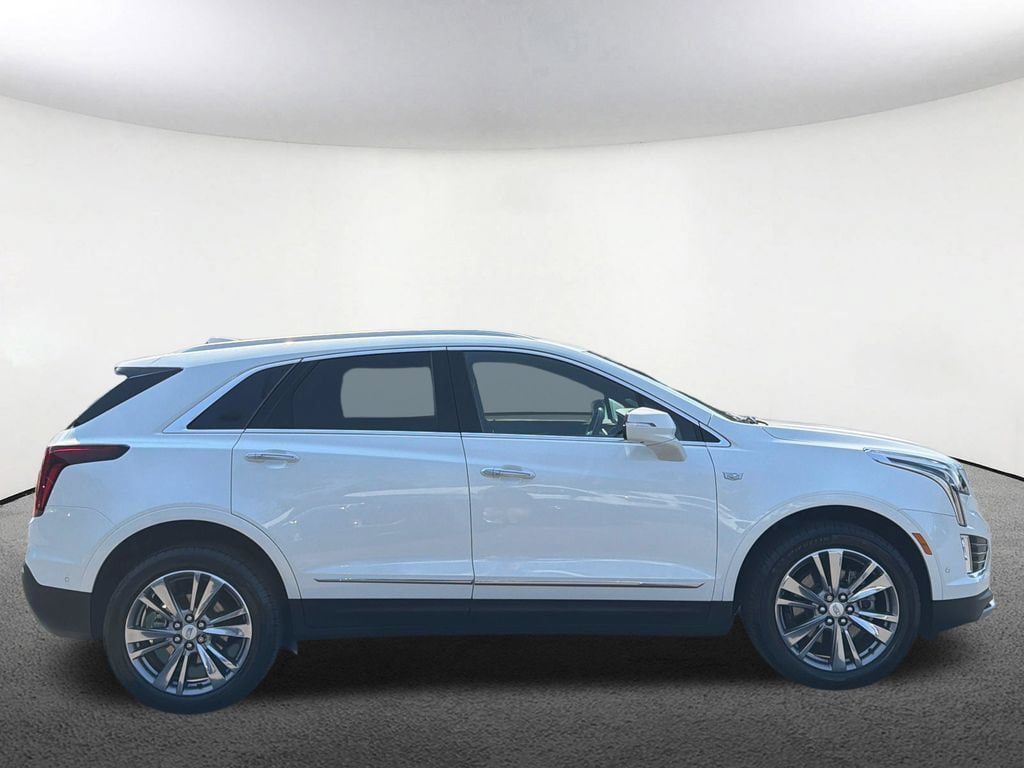 Certified 2025 Cadillac XT5 Premium Luxury w/ Technology Package AWD/4WD image 22