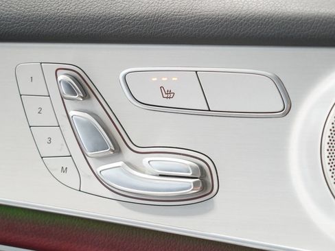 Used 2021 Mercedes-Benz GLC 300 4MATIC image 26